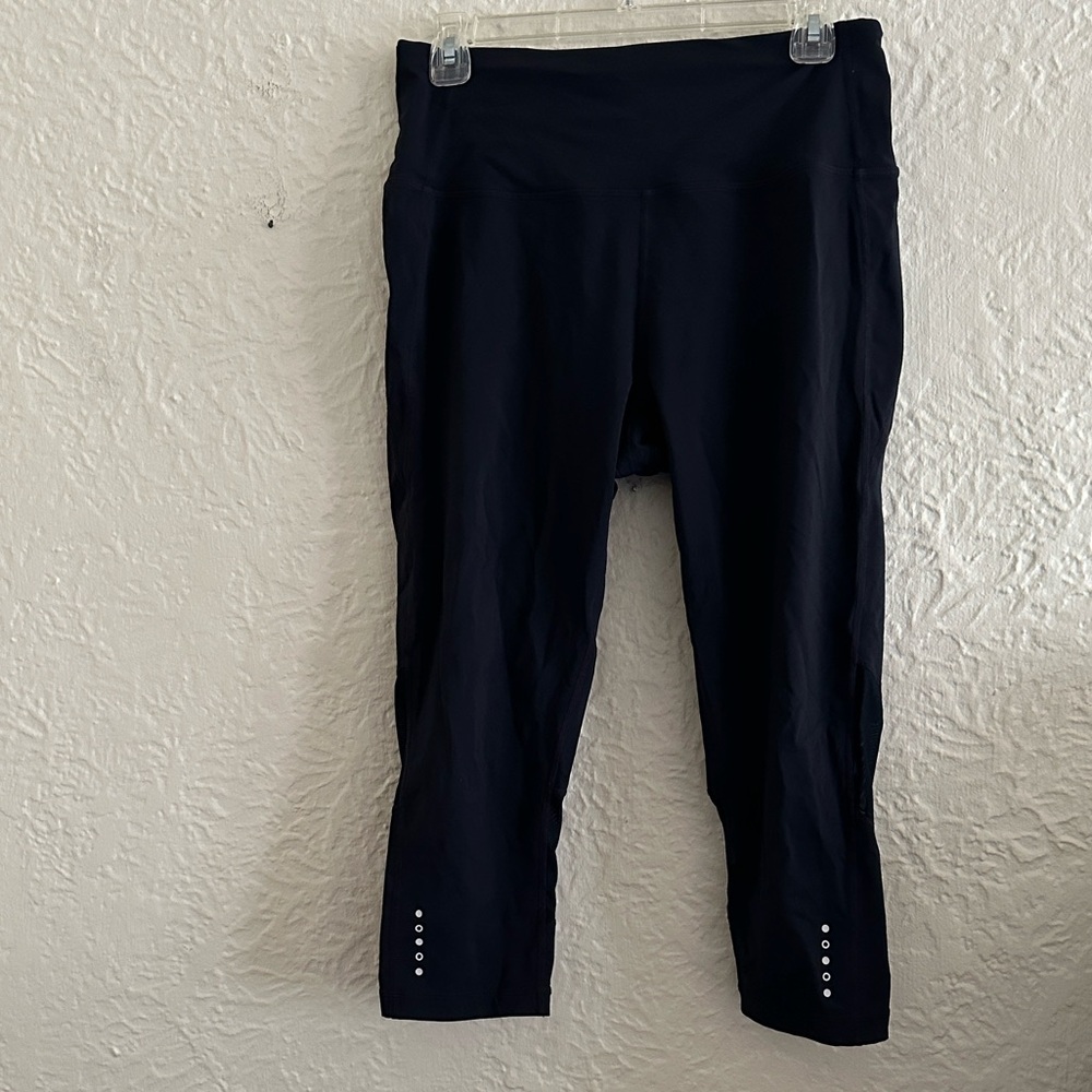 Core 10 Cropped Black Activewear Leggings Large